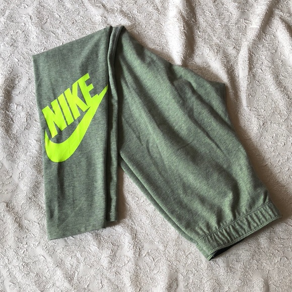 Nike Pants - Fabulous Nike leggings sz medium
